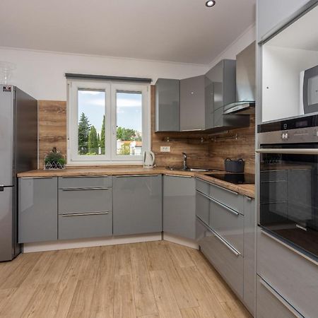 Apartments Luna 드라말리 외부 사진