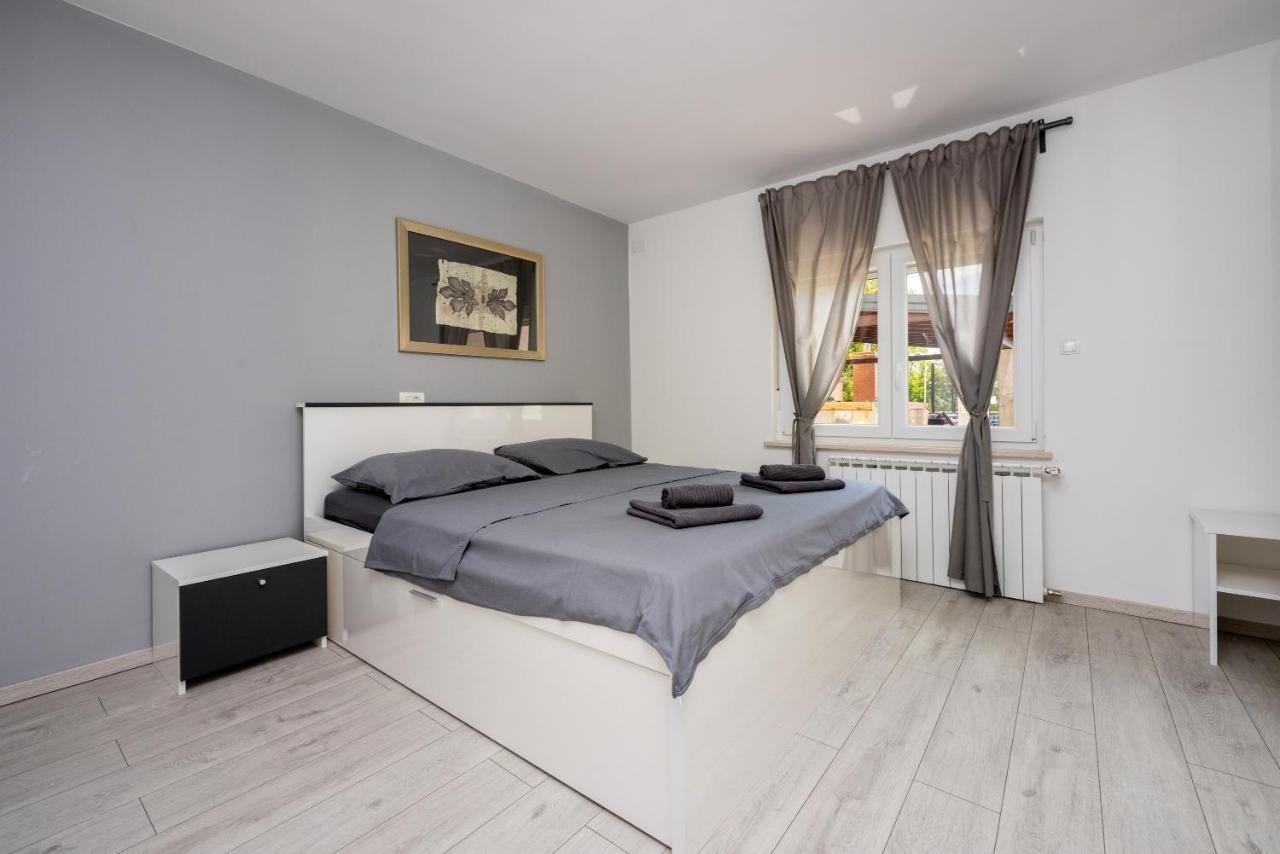 Apartments Luna 드라말리 외부 사진