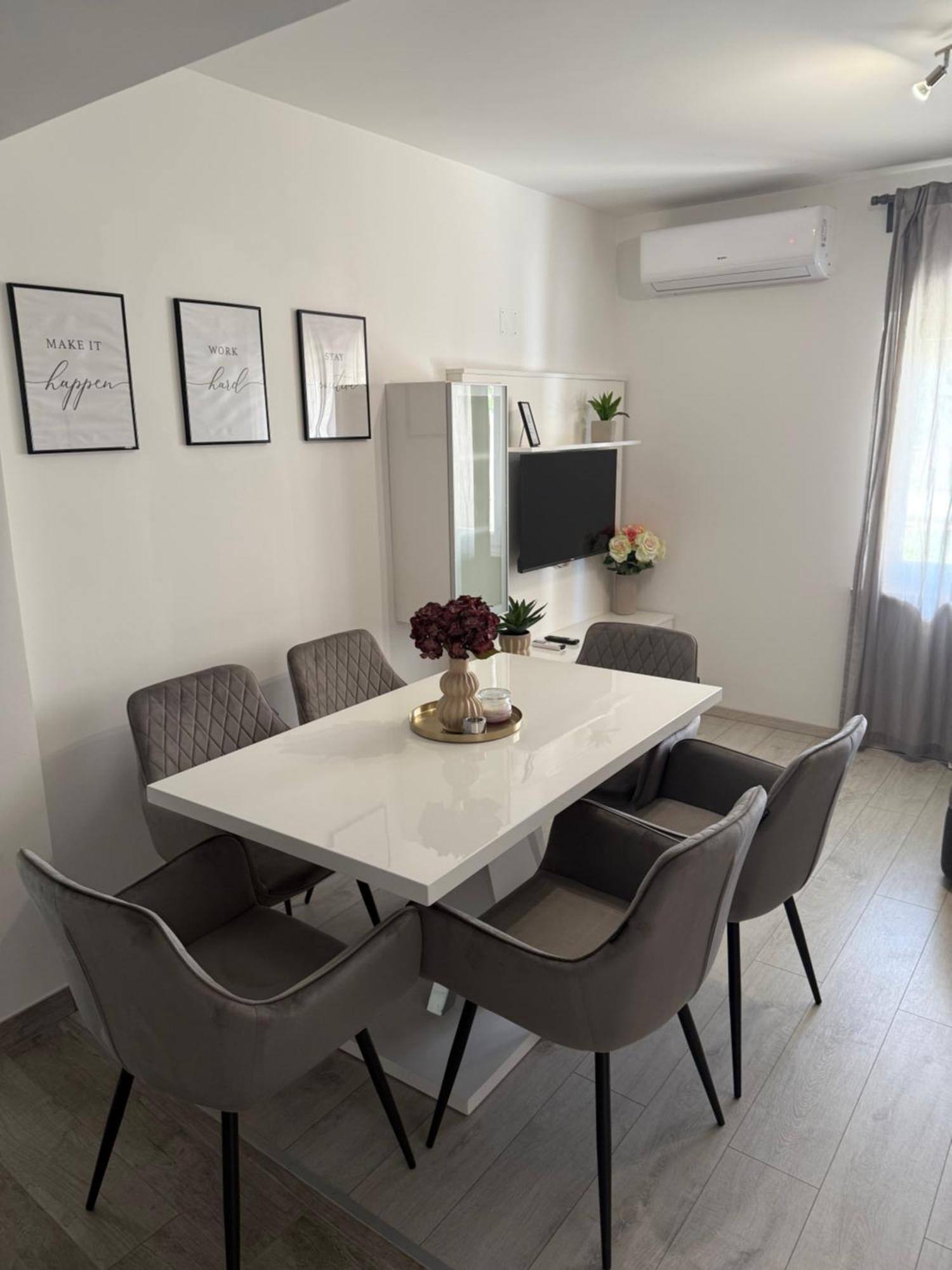 Apartments Luna 드라말리 외부 사진